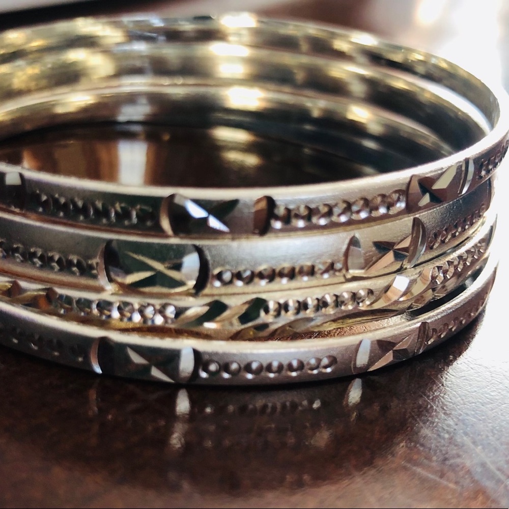 Bangles silver NWOT